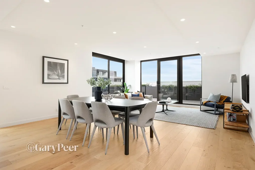 Caulfield South 3Kwarto Contemporary penthouse with a spectacular backdrop
