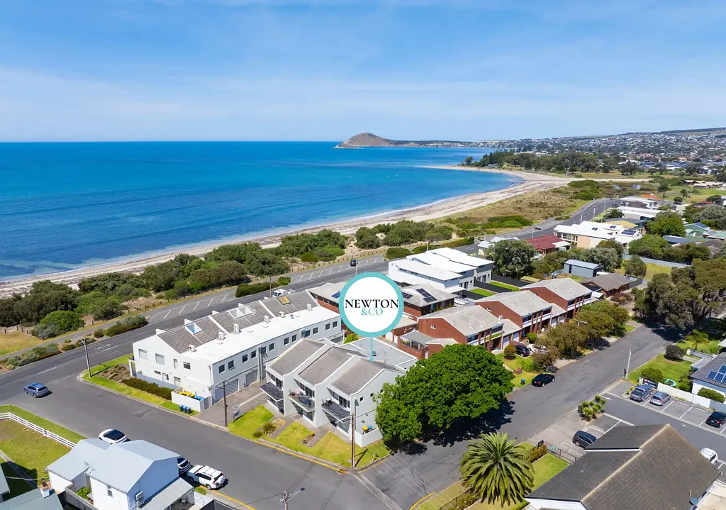 Victor Harbor 3Phòng ngủ High-Demand Location with Lifestyle Appeal! Smart Buying by the Sea!