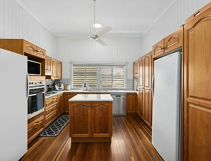 216 Peter Street, Berserker, QLD 4701, 4 Kuwarto, 2 Banyo, House