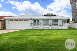 10 Geneva Crescent, Lake Albert