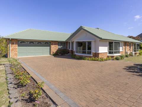 Rangatira Park 3房  Built to last and spotlessly presented