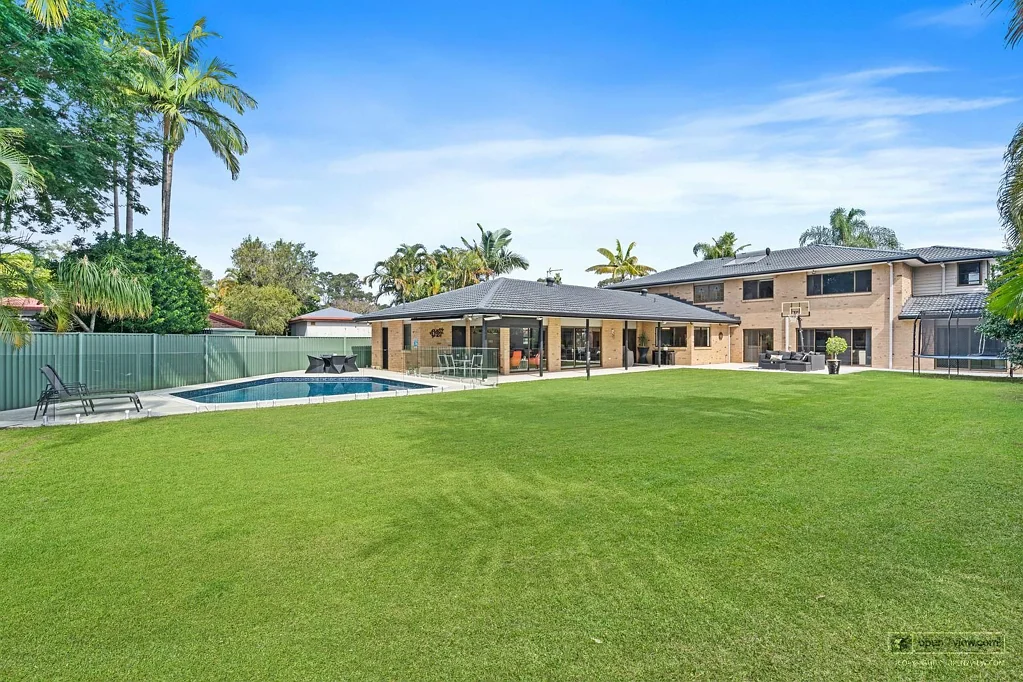 9 Kawana Crescent, Ashmore, QLD 4214