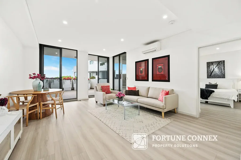 Strathfield 1房 朝北布局 自然光足 开放式起居 设计师厨房 阳光卧室 安保车位 步行便利 顶级学区 Stylish Apartment with Oversized Balcony and Expansive Views