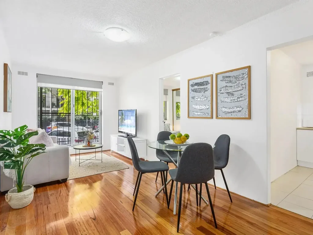 Renovated One Bedroom with Parking