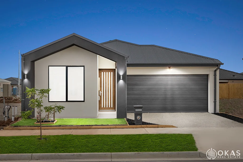 Tarneit 4 Bedroom Highly upgraded New Build Ready to Move in 4 Bed Home in Emerald Park Estate!!!