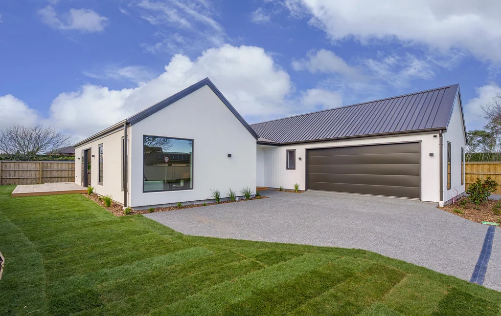 Prebbleton 4Kwarto Contemporary Comfort & Timeless Style
