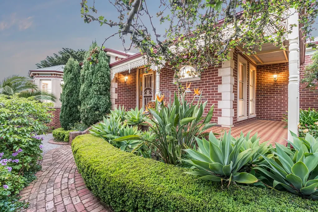 50 Grosvenor Drive, Wandana Heights, VIC 3216