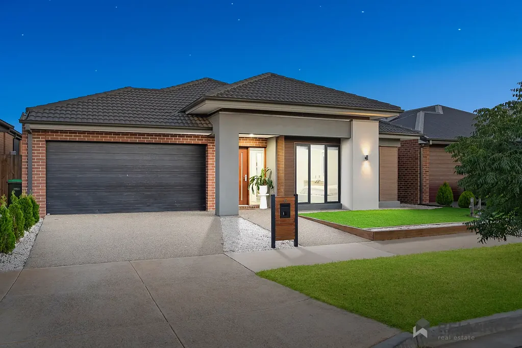 Werribee 4房 Riverwalk Estate珍品 392㎡阔地 4卧带步入式衣帽间 主卧套间 开放式生活区 高级石材台面 双车位车库 步行至学校&公园 Contemporary Living in Riverwalk – Near-New Family Perfection