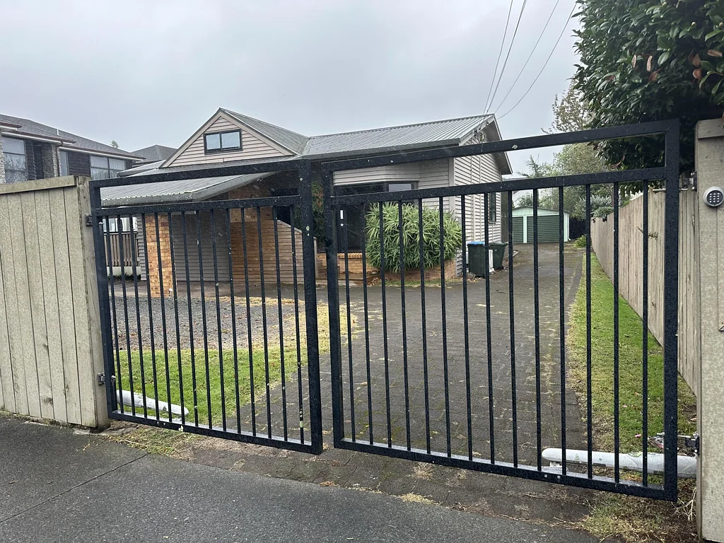 one level property on a flat land