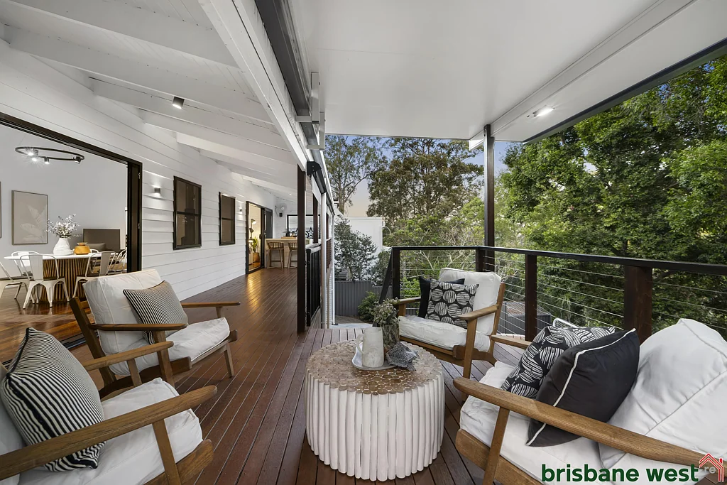 22 Stralock Street, Chapel Hill, QLD 4069