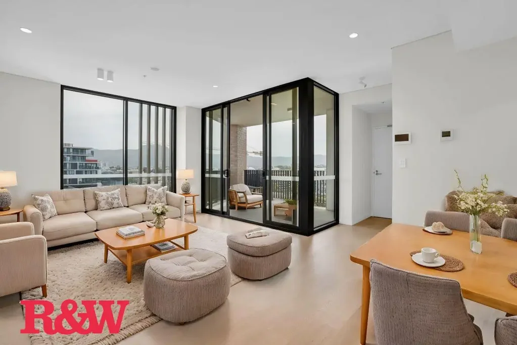 2 Bedroom Unit Across From The Beach