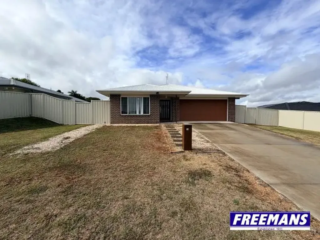 Kingaroy 4ห้องนอน Modern family home in an elevated, convenient location