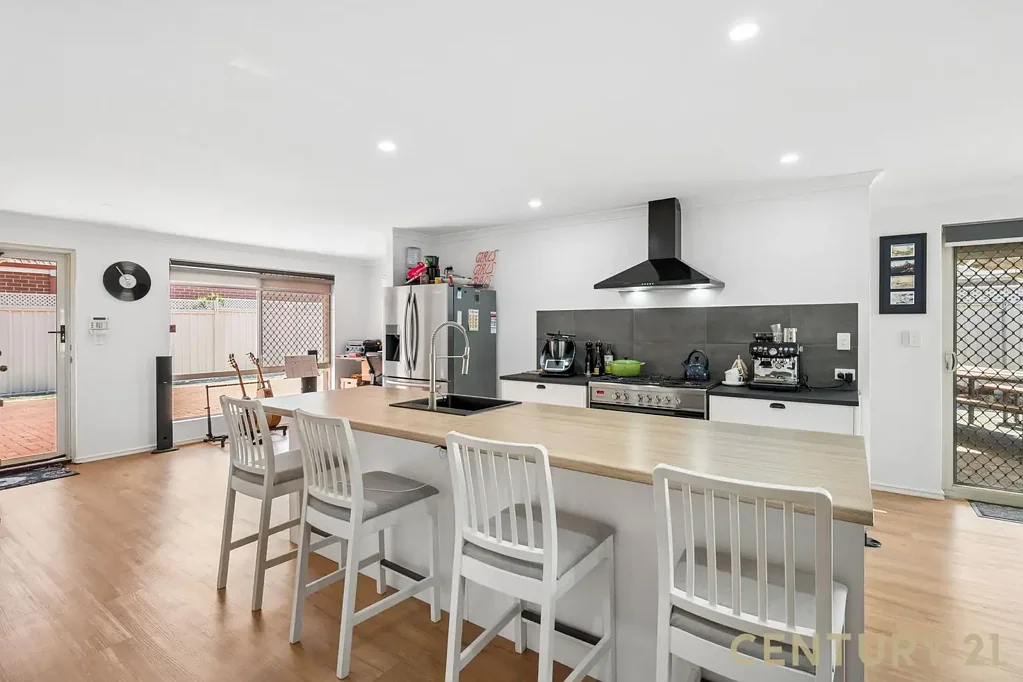 Carlisle 2कमरा PERFECT LOW MAINTENANCE LIFESTYLE WITH EASY ACCESS TO THE CBD & SURROUNDS!!