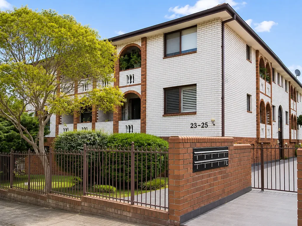 Spacious Apartment in the Heart of Dulwich Hill