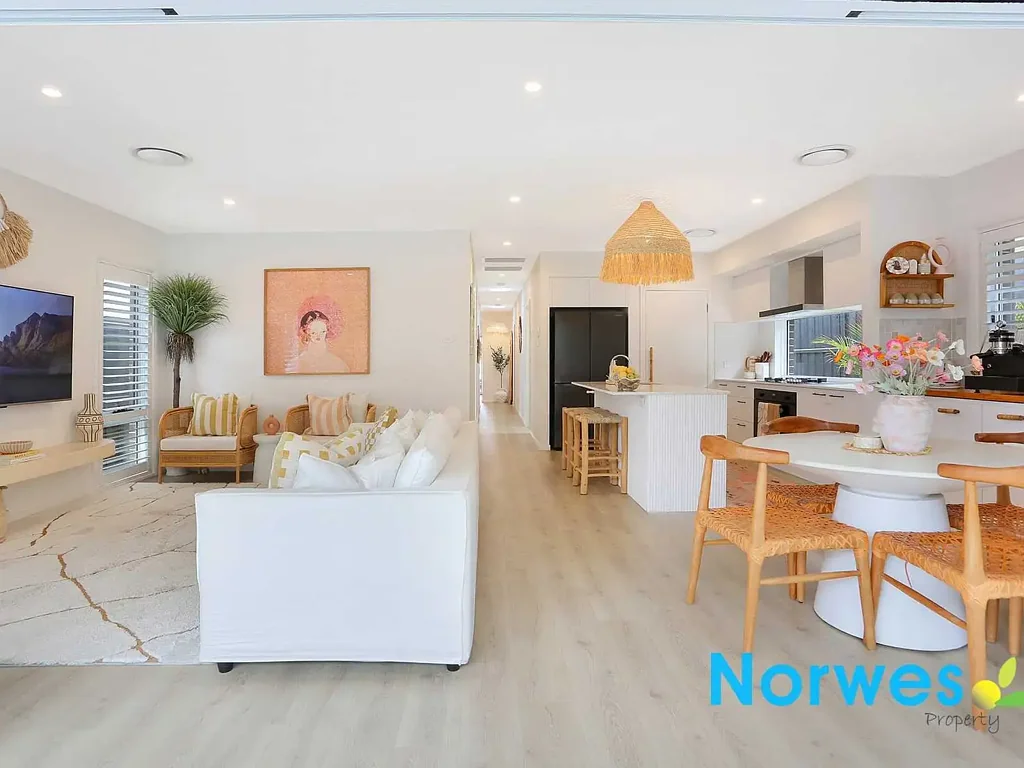 Box Hill 4Kwarto Charming 4-Bedroom, 2-Bathroom Home in Heart of Box Hill