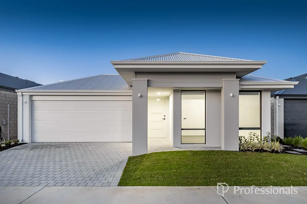8 Hopetoun Drive, Eglinton, WA 6034