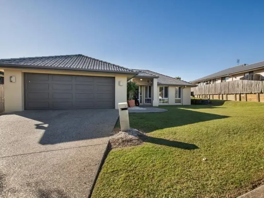 Jones Hill 4房  Modern Family Home in Sought-After Jones Hill