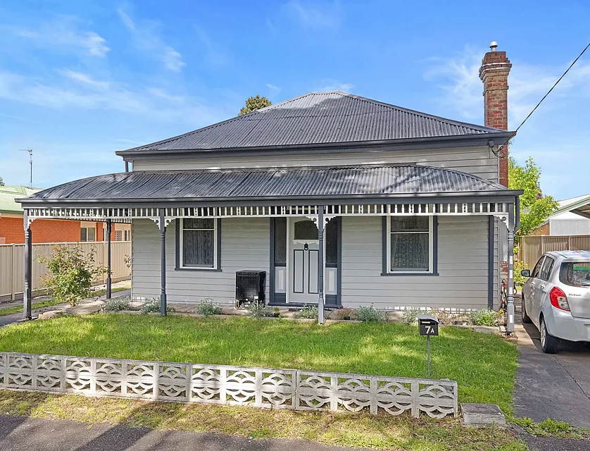 7 & 7A Honeysuckle Street, Bendigo, Bendigo, 3房, 2浴, House