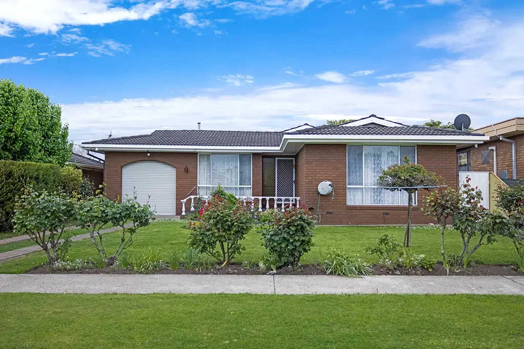 17 Strachan Street, Hamilton, VIC 3300