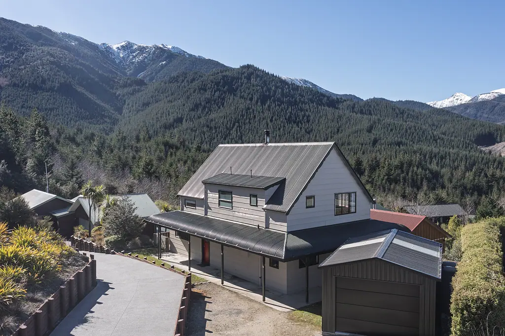 Hanmer Springs 4ਬੈੱਡਰੂਮ Elevated Views On Acheron