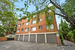 13 /19 Queens Road, Westmead