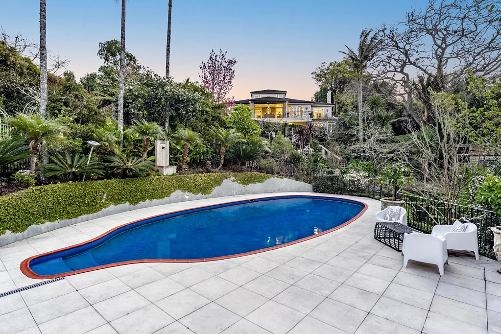 Remuera 6ਬੈੱਡਰੂਮ For tennis lovers - a private estate