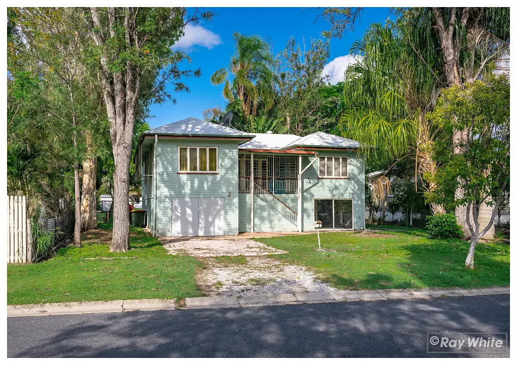 Park Avenue 3部屋 GREAT FIRST FAMILY HOME WITH BIG SHADY BACK YARD