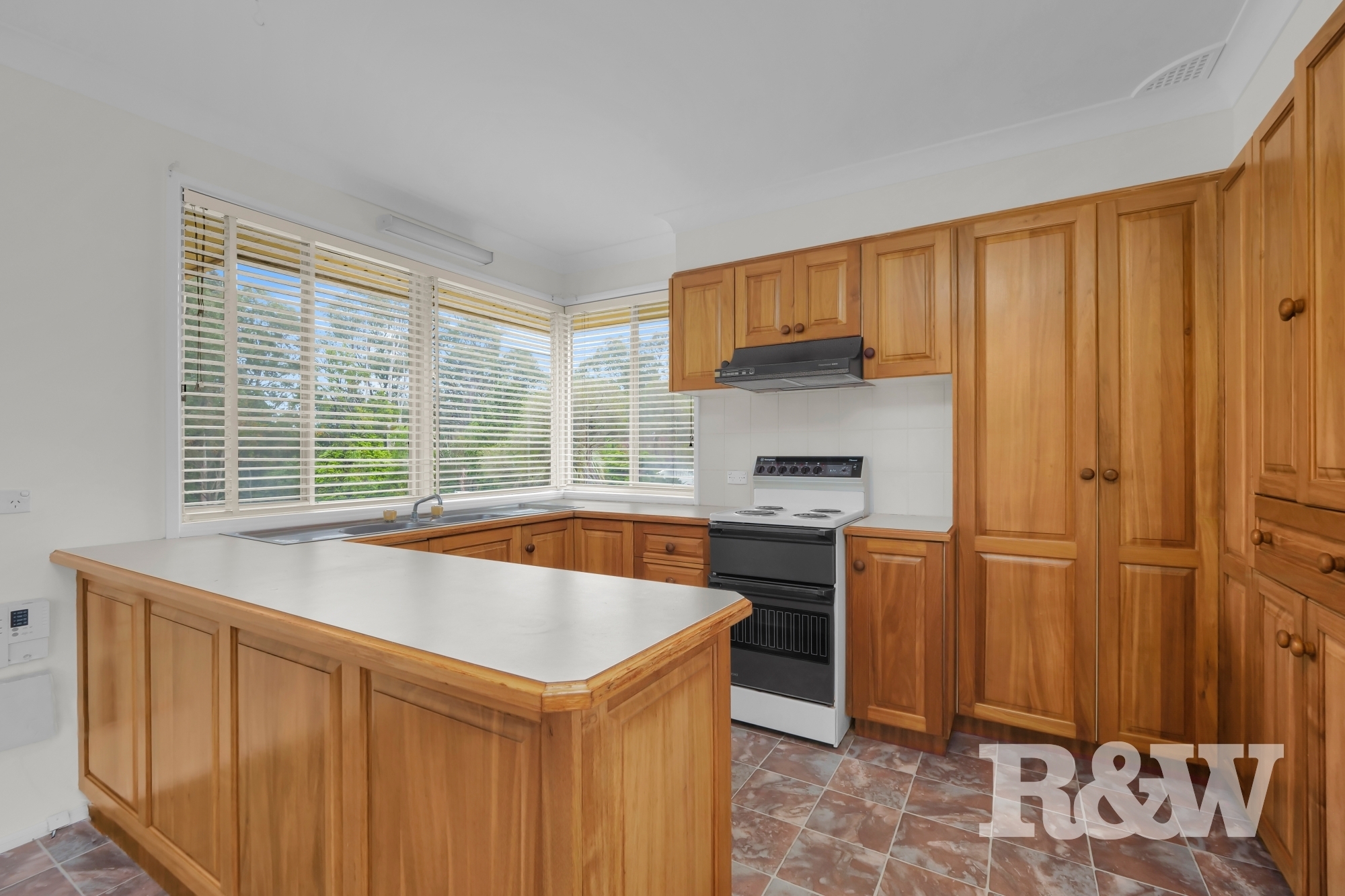 10 COLONG CR, LEUMEAH NSW 2560, 0房, 0浴, House