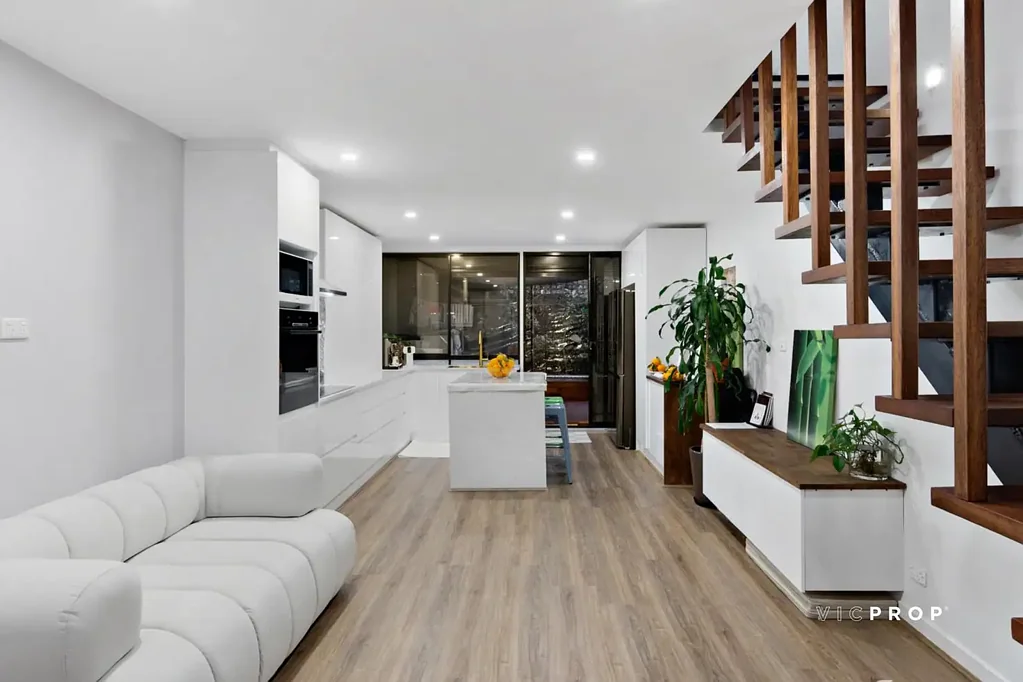 Albion 2ਬੈੱਡਰੂਮ Fully Renovated Corner Property – Move-In Ready and Prime Location