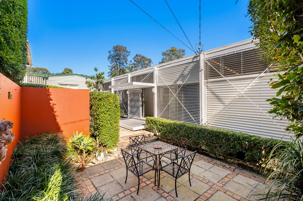 Bardon 3 Bedroom A Rare Chris Clarke Masterpiece, Suspended Among the Treetops