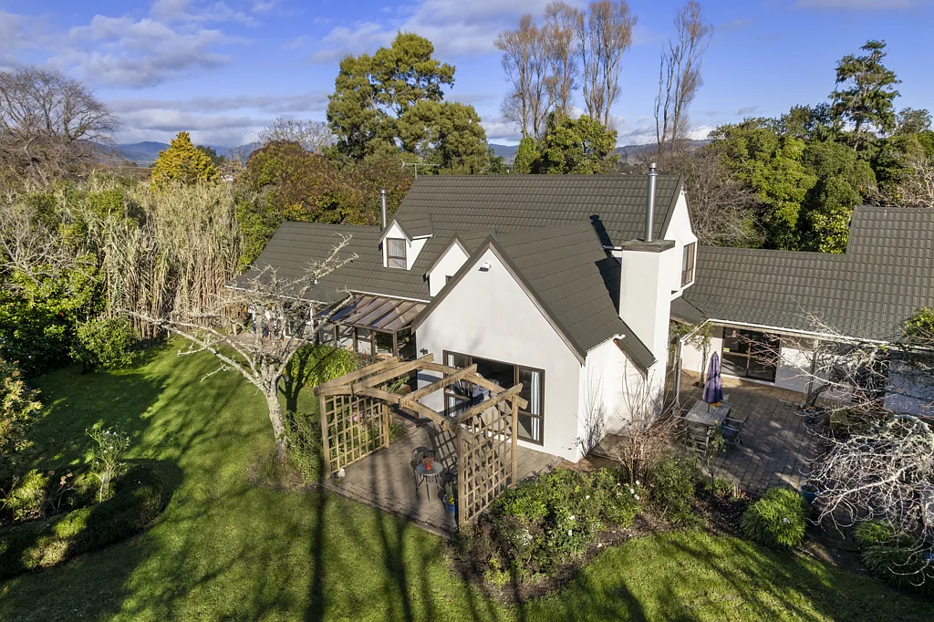Otaki 4 Bedroom A Place to Breathe, Grow, and Belong