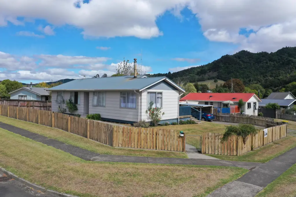 Ngaruawahia 3ਬੈੱਡਰੂਮ Family home with captivating views