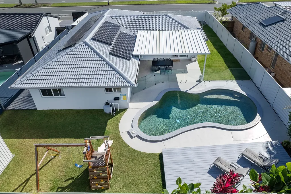 Burleigh Waters 3غرفة نوم The Perfect Family Package – Immaculate, Spacious and Ready to Enjoy!