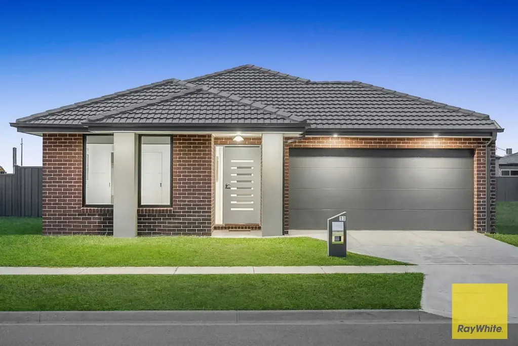 Tarneit 4房 全新感受 | 现代家庭生活 | Tarneit 优越地段 BRAND-NEW FEELING | MODERN FAMILY LIVING | PRIME TARNEIT LOCATION