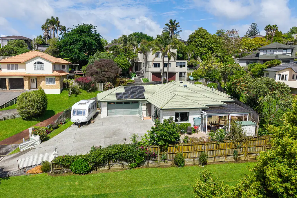 16 Sherwood Grove, Northcross, North Shore City, Auckland