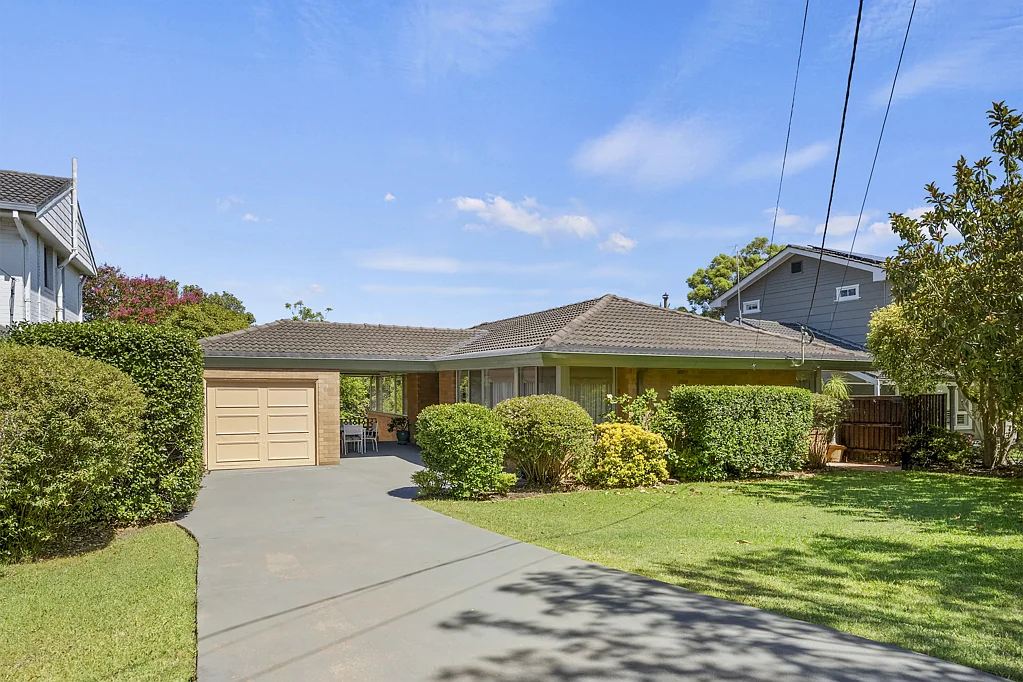 8 Gillian Parade, West Pymble, NSW 2073