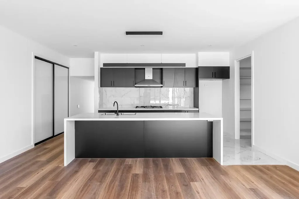 Modern 4-Bedroom Family Living in Whitlam