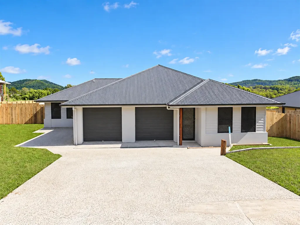 Nambour 5બેડરૂમ Dual-Living Opportunity on 687sqm in Nambour