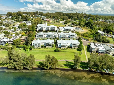 Wangi Wangi 2 Slaapkamer Welcome to the Next Stage of Your Life!
ONLY 3 REMAINING is 97/11 Dobell Drive!