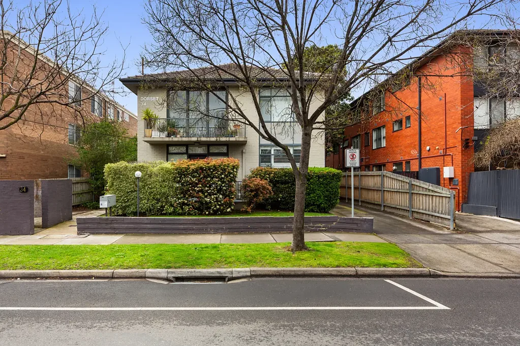 Spacious Ground floor Apartment in Prime Prahran location.