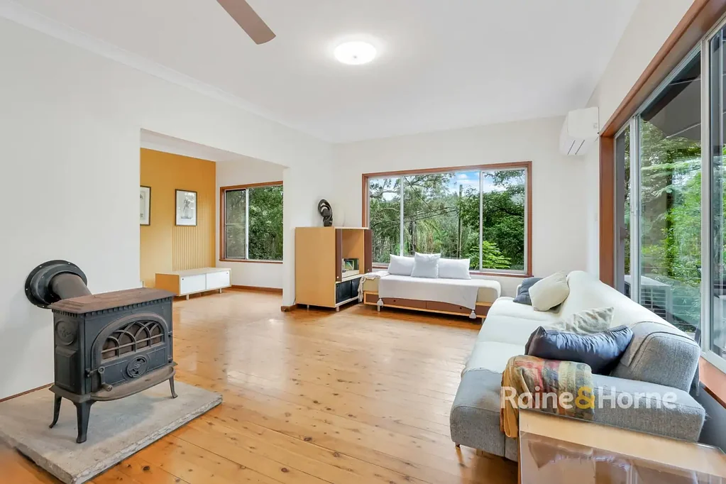 8 Crystal Avenue, Pearl Beach, NSW 2256