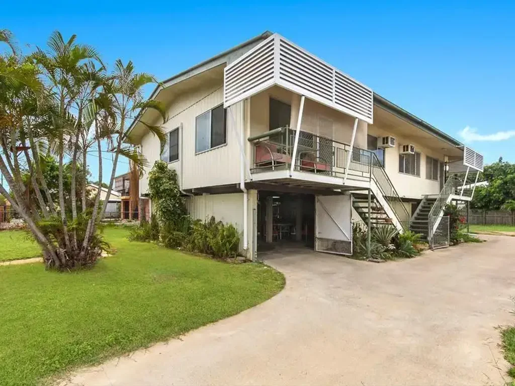 11 Bayswater Terrace, Hyde Park, QLD 4812