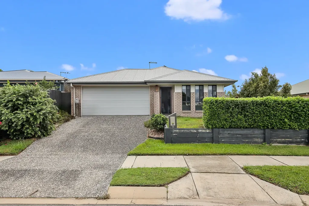 16 Maudsley Crescent, Collingwood Park, QLD 4301
