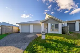 1 & 2/10 Awoonga Crescent, Morayfield