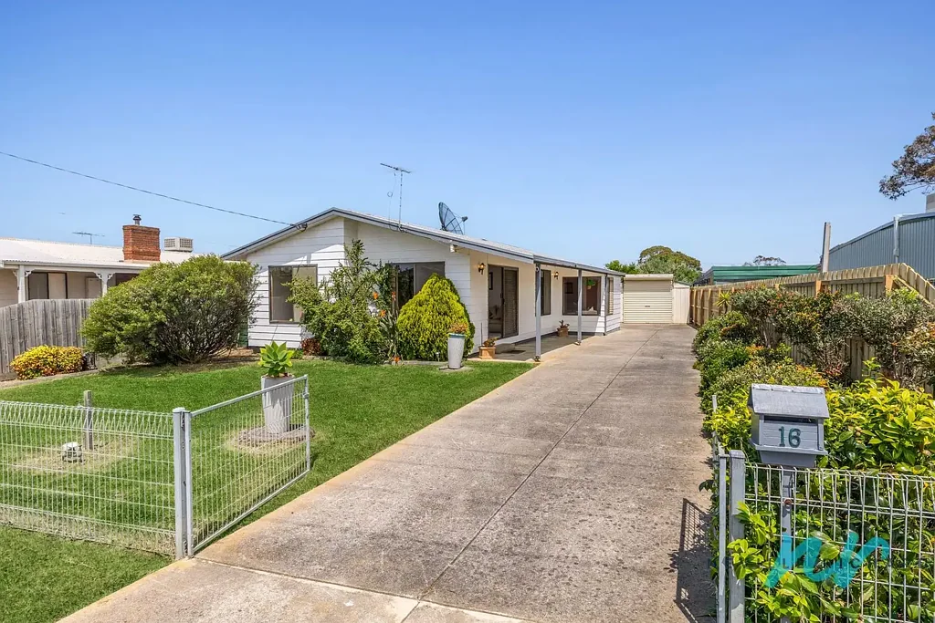16 Thomson Boulevard, St Leonards, VIC 3223