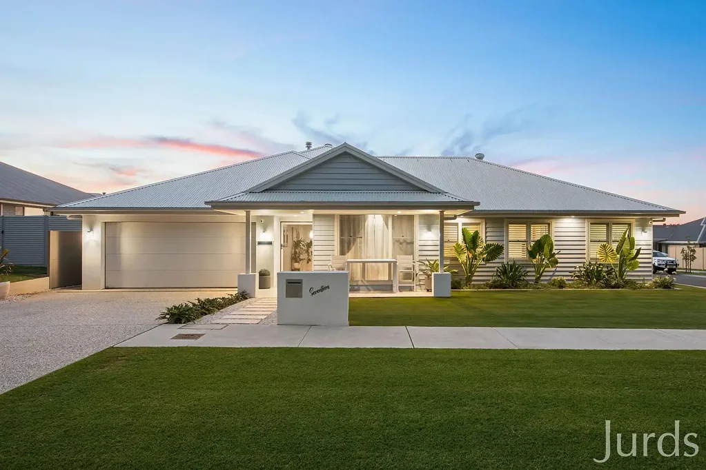 North Rothbury 4房  Tropical Resort Living – A Private Oasis Opposite Bushland