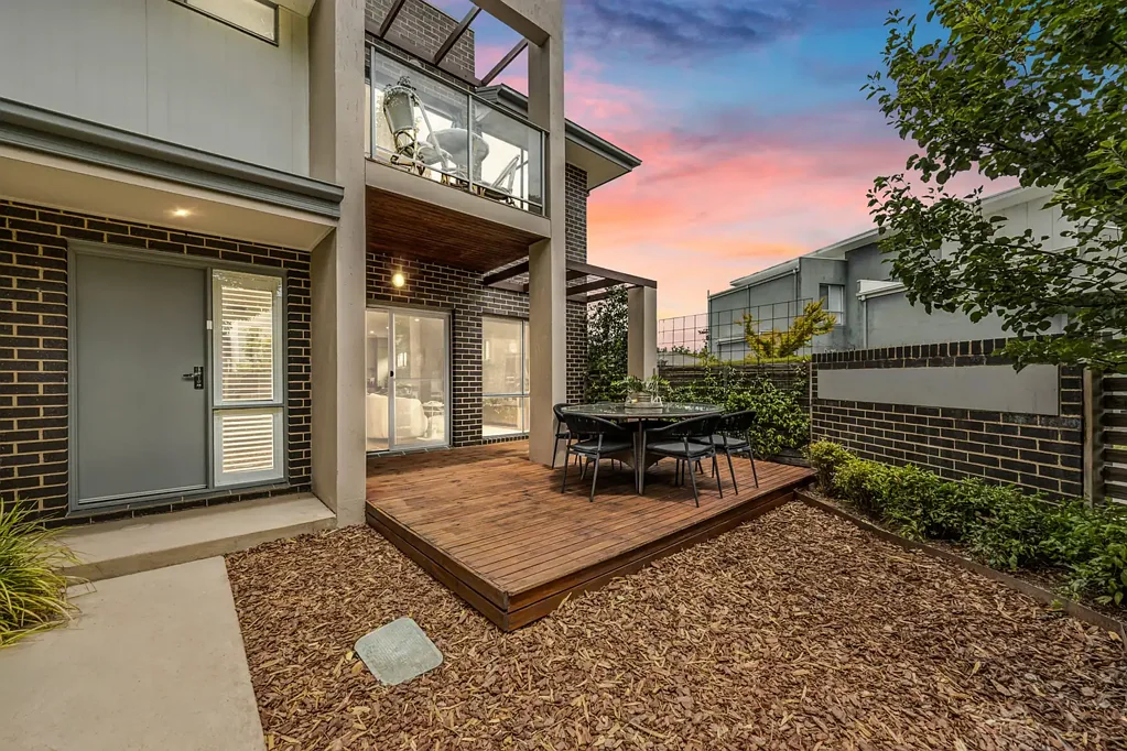 1/18 Dickins Street, Forde, ACT 2914