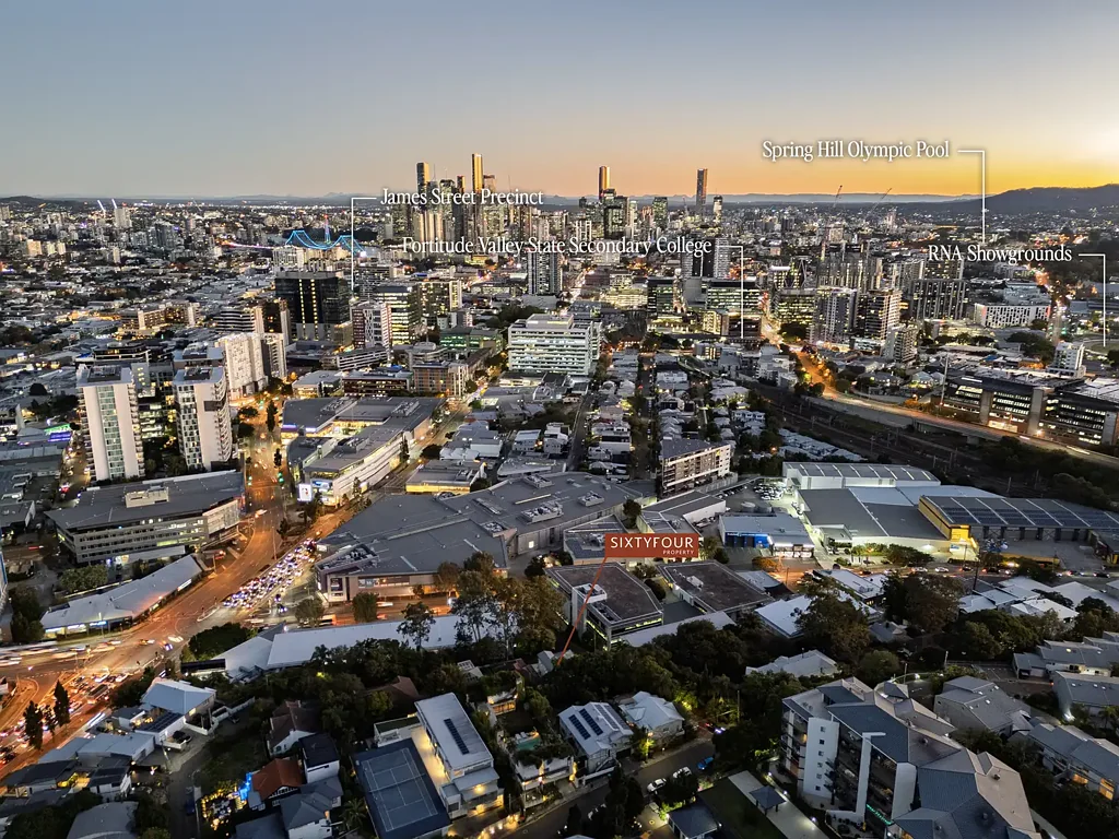 Bowen Hills 6 Bedroom Elevated Queenslander with Iconic Views and multiple income options