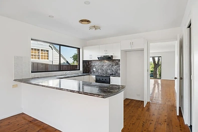 82 Kalimna Drive, Baulkham Hills, NSW 2153, 3房, 1浴, House