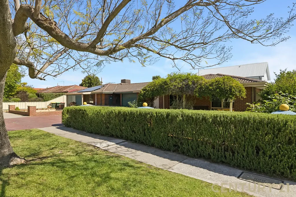 Carlisle 3ਬੈੱਡਰੂਮ NEAT 3 BEDROOM HOME IN POPULAR FLETCHER PARK PRECINCT!!